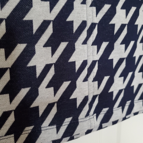 ‼️ ANN TAYLOR Houndstooth boatneck knit top - Picture 6 of 6